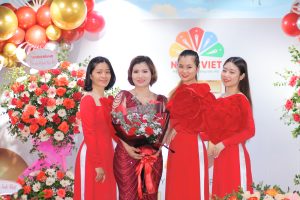 Nguyễn Hồng Ngọc và đồng nghiệp
