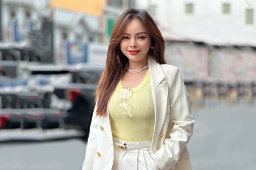 Thắm Đặng